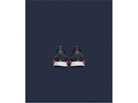 Past-Inspired Sneakers Image 5