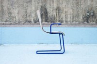 Smartphone-Charging Chairs Image 2