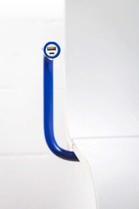 Smartphone-Charging Chairs Image 6