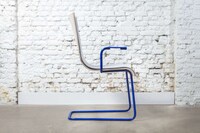 Smartphone-Charging Chairs Image 8
