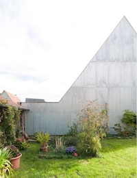 Camouflaged Contemporary Homes Image 2