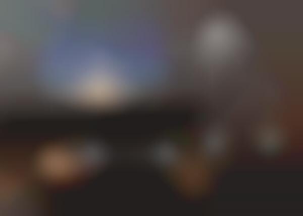 Expansive Virtual Reality Applications