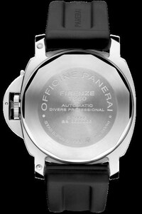 Stylish Submersible Timepieces Image 2