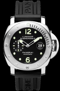 Stylish Submersible Timepieces Image 3