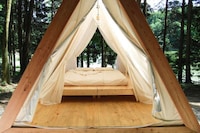 Eco-Friendly Glamping Cabins Image 5