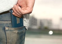 Sleek Protective Wallets Image 5