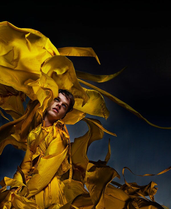 Conceptual Outerwear Editorials Image 2