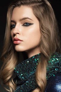 Subtle Glamour Editorials Image 4