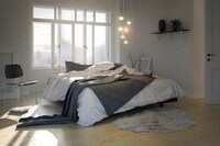 Soothing Smart Lightbulbs Image 3