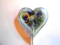 Edible Flower Lollipops Image 6