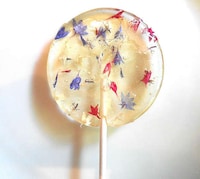 Edible Flower Lollipops Image 7