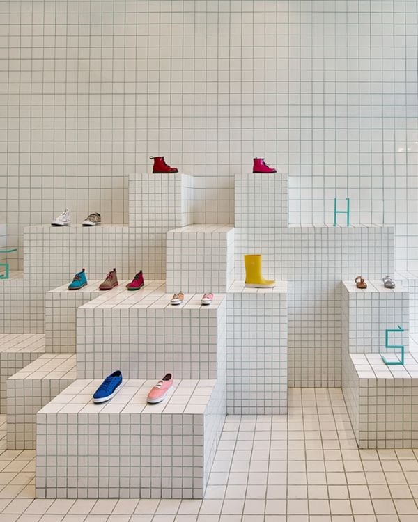 25 Low-Cost Merchandising Innovations