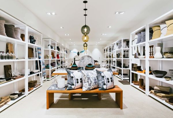 32 Modern Showroom Experiences