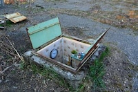 Abandoned Manhole Art Image 3