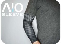 Activity Tracking Compression Sleeves Image 3
