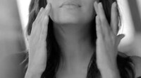 Hispanic Actress Cosmetic Ads Image 2
