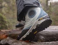Breathable Waterproof Clothing Image 4