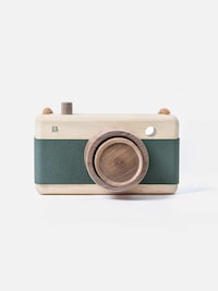 Wooden Camera Toys Image 7
