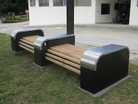 Device-Charging Benches Image 6