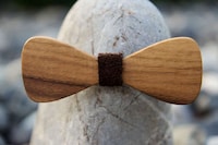 Walnut Bow Tie Accessories Image 3