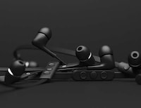 OS-Customized Headphones Image 3
