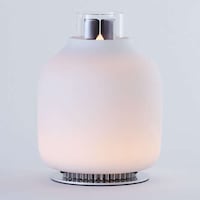 Phone-Charging Lamps Image 7