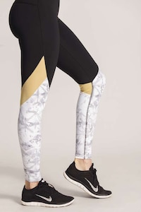 Customizable Fitness Leggings Image 8