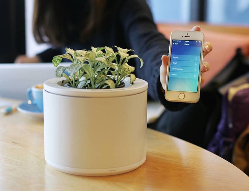 WiFi-Connected Gardening Pots