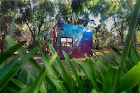 Self-Supporting Living Pods Image 3