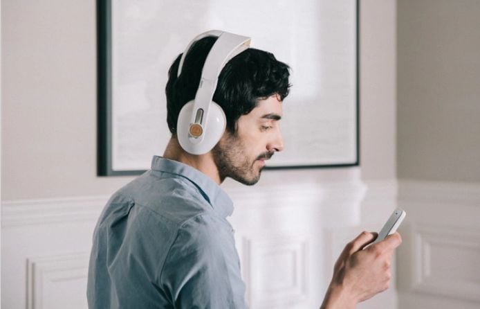 Relaxation-Guiding Headphones