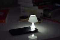 Tiny Smartphone Lamps Image 2