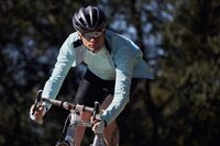 Flyweight Cycling Sunglasses Image 4