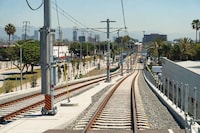 Seaside Traffic-Clearing Trains Image 4