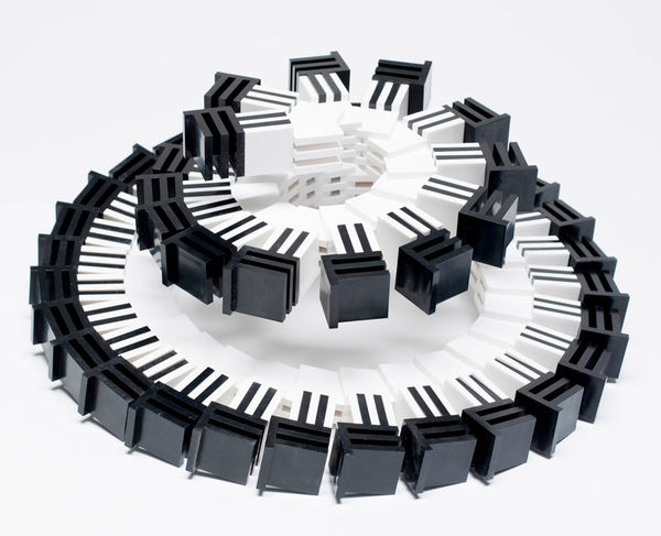 Slot-Connecting Building Blocks Image 2