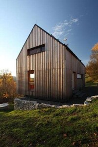 Subtly Cantilevered Houses Image 3