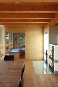 Subtly Cantilevered Houses Image 4