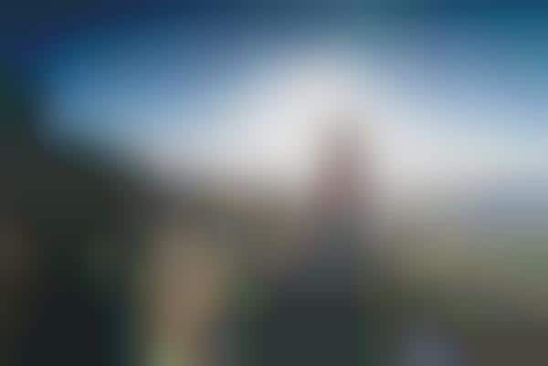 Crowdsourced Retail Photo Galleries