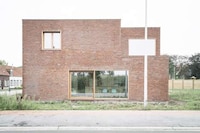 Modern Red Brick Homes Image 8