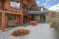 Eco-Friendly Mountain Chalets Image 5