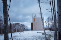 Towering Coastline Cabins Image 4