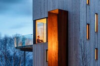 Towering Coastline Cabins Image 8