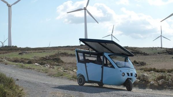 11 Examples of Solar-Powered Vehicles