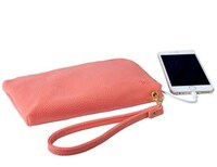 Smartphone-Charging Clutches Image 4