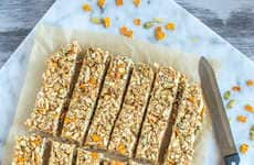 Spicy Mango Granola Bars