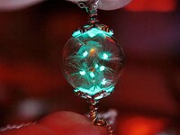 Fairy-Like Illuminated Jewelry Image 2