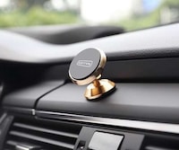 Gilded Vehicle Smartphone Mounts Image 2
