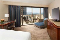 Pay-Per-Minute Hotel Rentals Image 2
