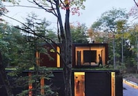 Stacked Rectilinear Residences Image 6