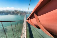 Height-Emphasizing Bridge Photography Image 5