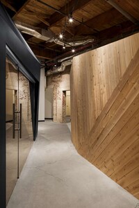 Architecture-Preserving Offices Image 2